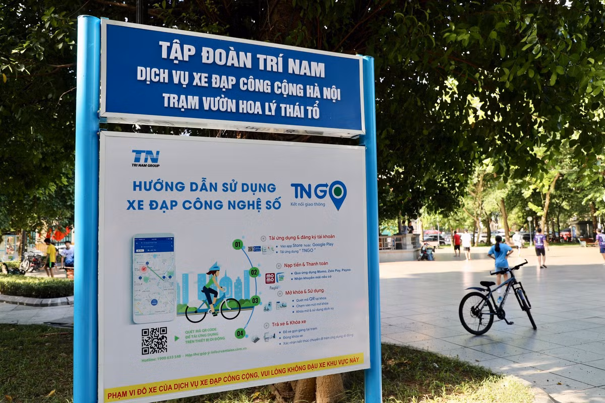 Theo kế hoạch, Sở Giao thông Vận tải (GTVT) Hà Nội đã đề xuất UBND thành phố Hà Nội cho phép Công ty cổ phần Tập đoàn Trí Nam thí điểm dịch vụ xe đạp đô thị trên địa bàn một số quận với thời gian thí điểm 12 tháng (bắt đầu từ tháng 12/2022). Tuy nhiên, đã hơn 6 tháng trôi qua, dự án vẫn chưa đi vào hoạt động, các trạm xe trong tình trạng bỏ không.