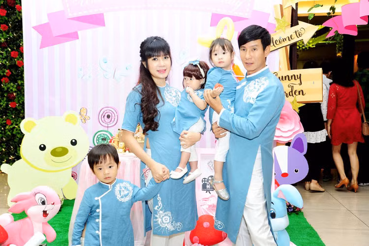Vợ chồng Lý Hải – Minh Hà kết hôn cuối năm 2010, sáu năm bên nhau, họ đã chuẩn bị đón đứa con thứ tư chào đời.