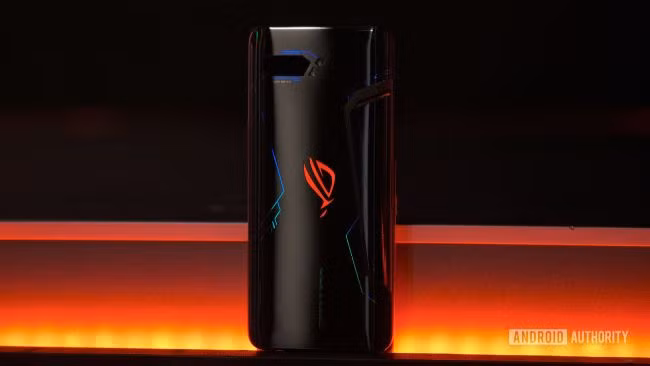 Thiết kế mặt lưng cực "cool ngầu" của ROG Phone 2.