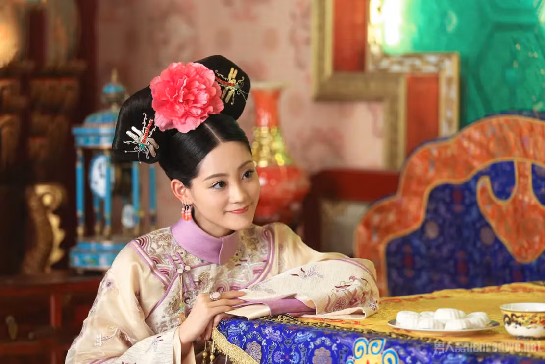 Tuy nhiên, với sự thay đổi không ngừng trong hậu cung và sự lên xuống của quyền lực, Vân tần dần mất đi tình yêu và sủng ái của Hàm Phong đế.