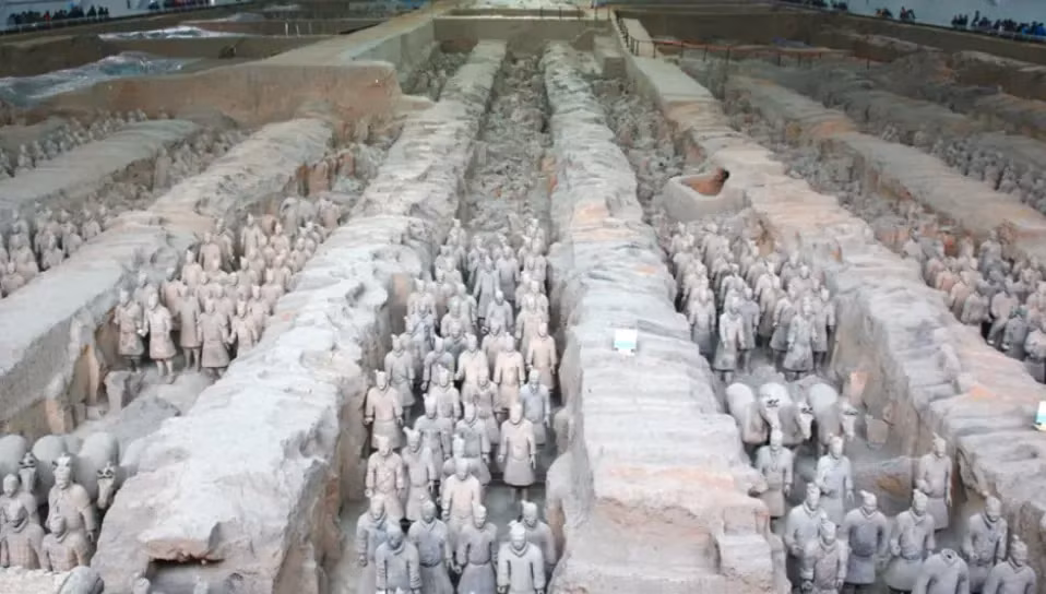Khu di tích binh đoàn đất nung Tần Thủy Hoàng là một trong những điểm đến lịch sử quan trọng và nổi tiếng tại Trung Quốc.