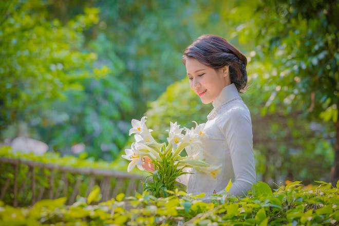 Lựa chọn Việt Nam là nơi học tập, cô bạn người Lào cho biết, bản thân cô rất yêu quý Việt Nam, hơn thế nữa nó rất gần nhà. Nhiều nét tương đồng về văn hóa cũng giúp Duangpasong Anisone rất nhiều trong quá trình sinh sống và học tại trường Bưu chính viễn thông.