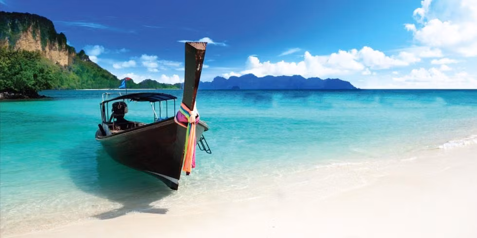 Lonely Planet nhận định đảo ngọc Phú Quốc là một trong những bãi biển đẹp nhất Việt Nam.