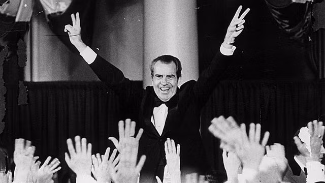 Vào năm 1960, Richard Nixon chạy đua vào Nhà Trắng. Tuy nhiên, ông Nixon thua ứng viên Tổng thống Mỹ John F. Kennedy chỉ với 113.000 phiếu bầu. Đây là một trong những cuộc bầu cử Tổng thống Mỹ với chiến thắng sít sao nhất.