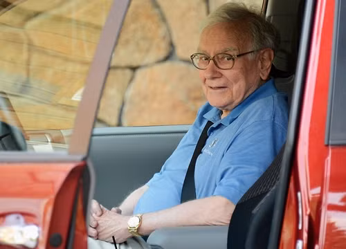 Warren Buffett: “Khong noi doi trong bat cu hoan canh nao”-Hinh-2