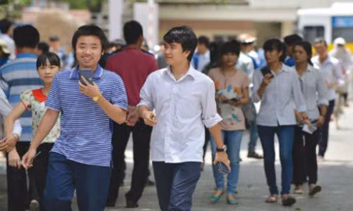 Nhieu truong dai hoc bat ngo tang hoc phi: Dich den cua tu chu?