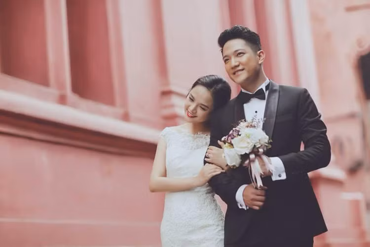 Chí Nhân và Thu Quỳnh quyết định làm đám cưới vào cuối tháng 2/2014, chỉ sau khi bộ phim “Sống cùng lịch sử” đóng máy được 2 tháng. Ảnh: Vietnamnet