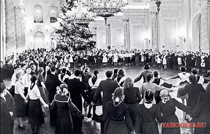 Vũ hội mừng Giáng sinh ở Liên Xô năm 1936.