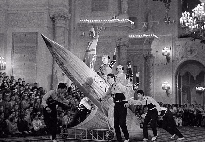 Biểu diễn văn nghệ mừng năm mới ở Liên Xô thập niên 1950.