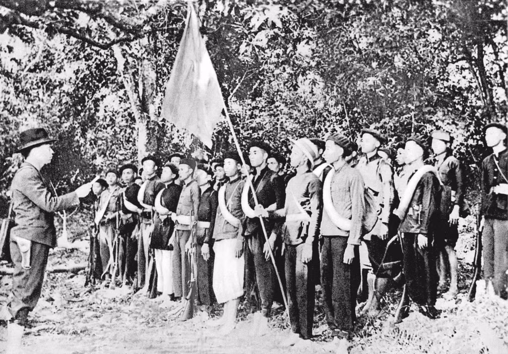 Su menh ve vang cua Viet Nam giai phong quan trong Cach mang Thang Tam-Hinh-2