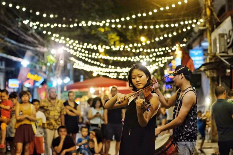 Ha Noi cho khoi phuc lai nhom nhac sinh vien tai pho di bo