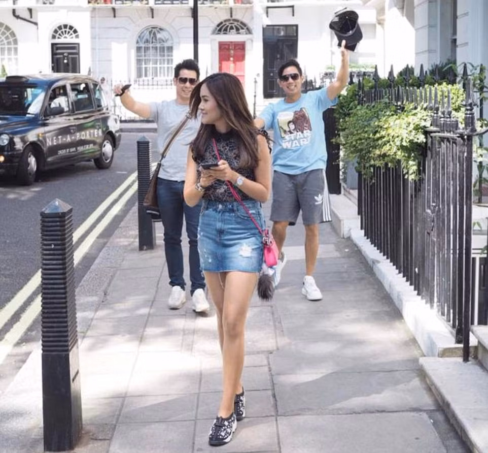 Theo Daily Mail hồi năm 2017, hơn 100 bức ảnh được đăng trên Facebook và Instagram cũng như một số blog đua xe cho thấy, Vorayuth đã đến thăm ít nhất 9 quốc gia kể sau vụ tai nạn năm 2012. Ảnh: Daily Mail. 