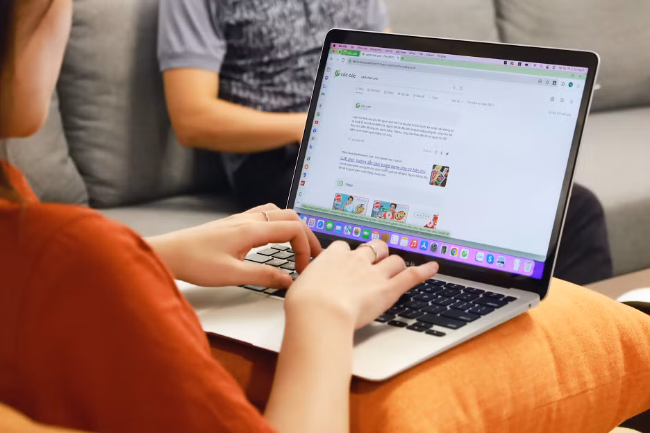 Xác thực tài khoản buộc người dùng Internet cẩn trọng phát ngôn trên mạng - Hình 2 Xac thuc tai khoan buoc nguoi dung Internet can trong phat ngon tren mang-Hinh-2