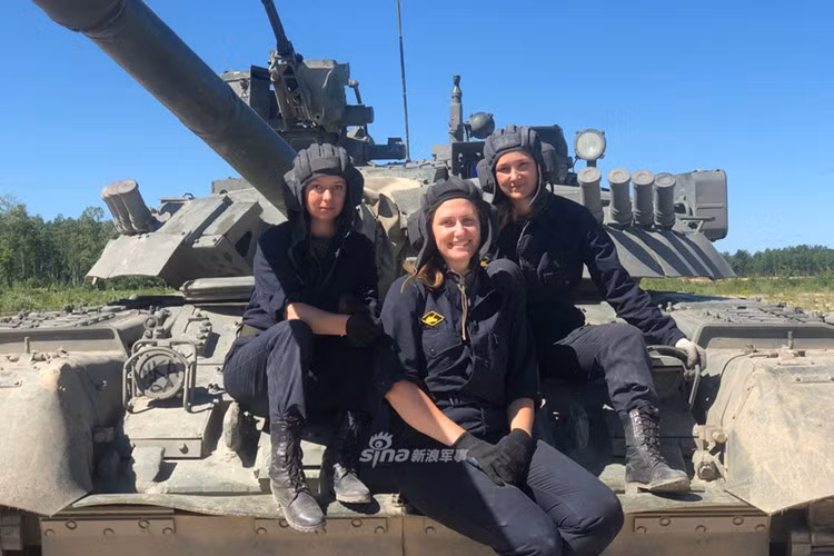 Đây sẽ là một tiền lệ để năm 2020 tới đây, Tank Biathlon sẽ có sự tham gia của nhiều kíp lái nữ tới từ nhiều quốc gia khác trên thế giới. Nguồn ảnh: Sina.