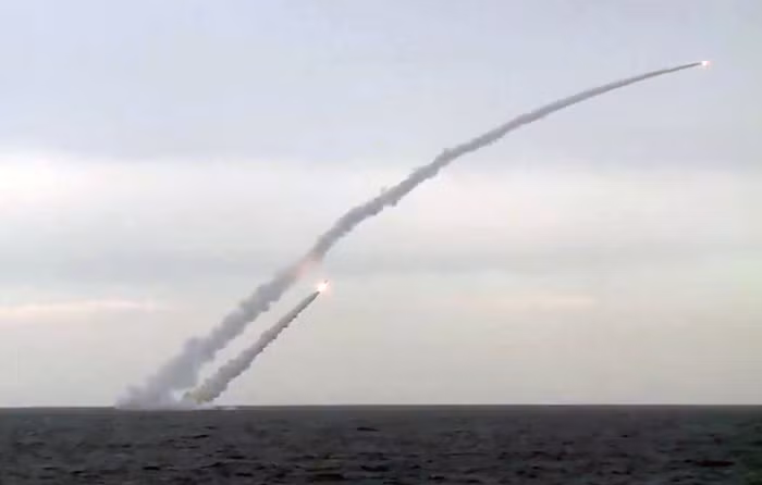 Hiện tại, ngoài Việt Nam và Nga, trên thế giới còn có Trung Quốc, Algeria, Ấn Độ và Iran cùng sở hữu loại tên lửa Kalibr này trong biên chế. Nguồn ảnh: Pinterest.