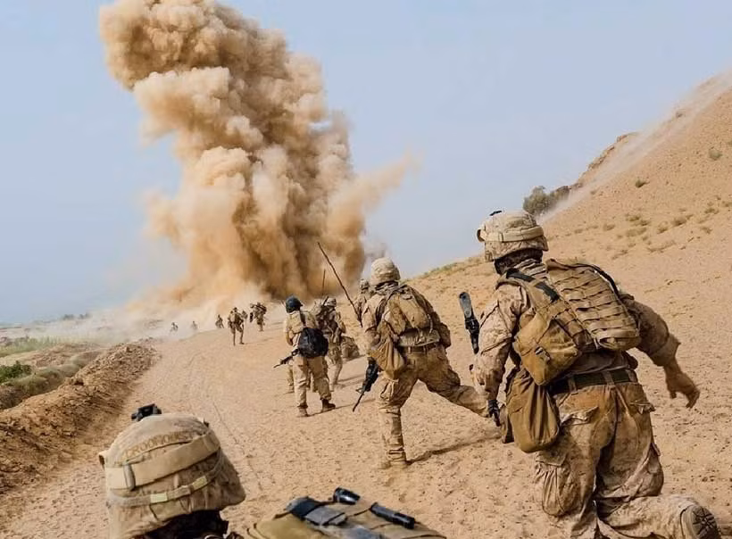 Báo cáo cũng chỉ rõ, trong số hơn 700 người dân thường Afghanistan thiệt mạng bởi quân đội nước này và liên quan, có tới khoảng 300 người - nghĩa là gần một nửa thiệt mạng do "các cuộc tấn công chĩnh xác và có chủ đích". Nguồn ảnh: BI.