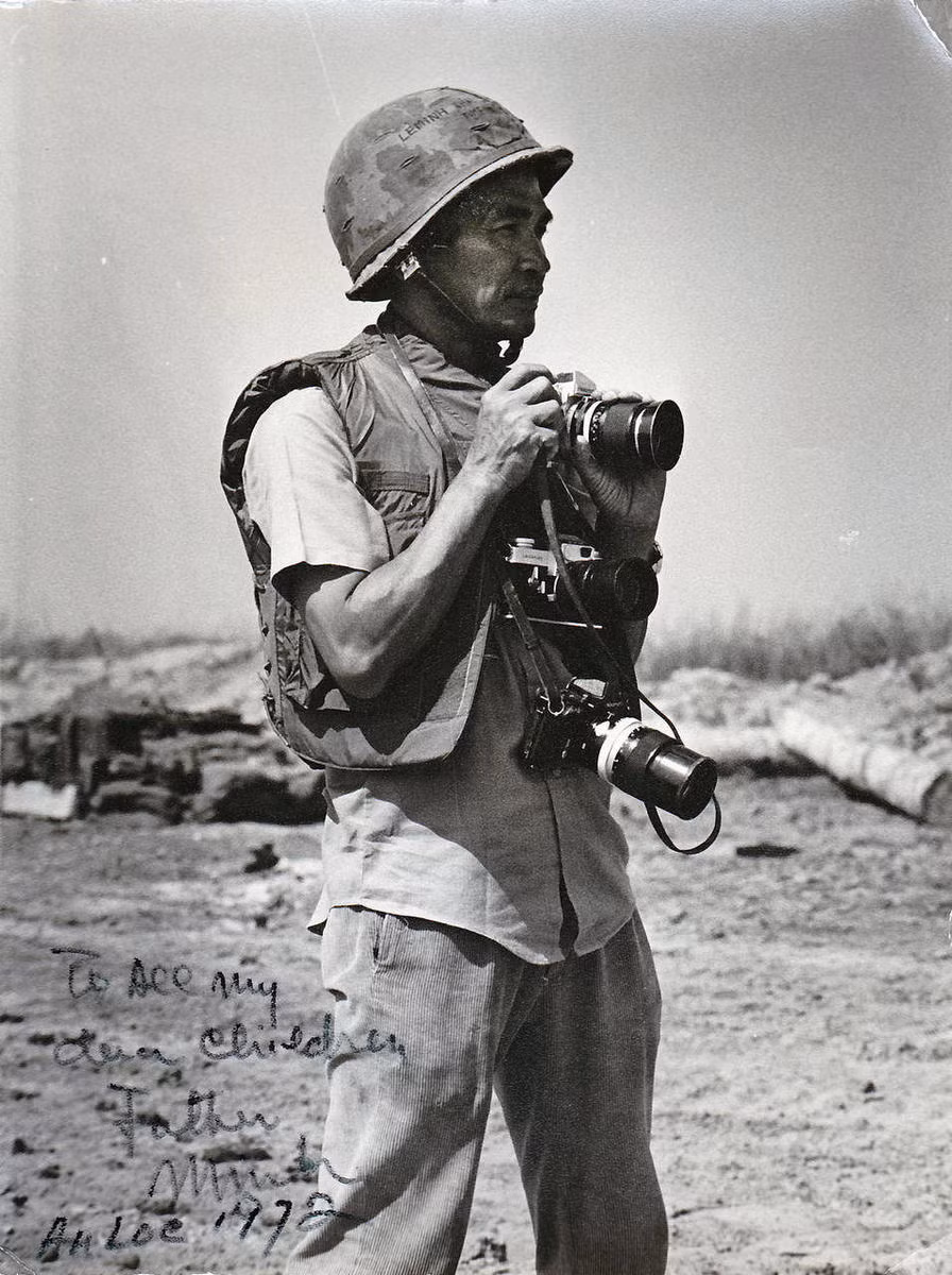 Chưa kể đến việc, áo giáp chống đạn Flak rất nặng, phiên bản đầy đủ của loại áo giáp này có trọng lượng lên tưới 9,9 kg - khiến cho người lính cực kỳ khó xoay sở trên chiến trường. Nguồn ảnh: Archives.