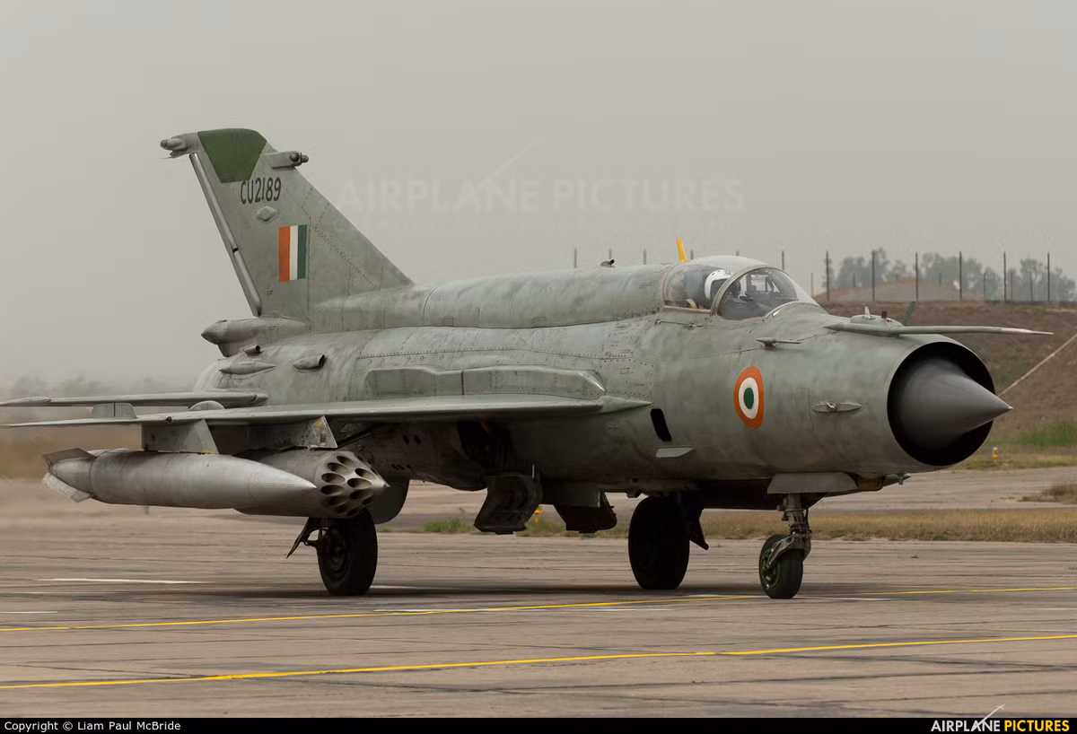 Kèm theo công bố về việc loại biên bớt tiêm kích MiG-21 vào năm nay, Không quân Ấn Độ cũng cho biết một trong những nguyên nhân khiến họ thực hiện việc loại biên số lượng lớn này là do đã hết kiên nhẫn trong việc chờ loại tiêm kích nội địa thay thế. Nguồn ảnh: IAF.