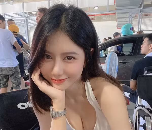 Những tưởng mọi thứ đã trở nên toàn diện và hoàn hảo đối với cô nàng Jia. Nhưng chỉ với một sự cố chẳng biết là cố ý hay vô tình, mọi thứ đã thay đổi 180 độ.