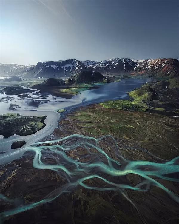 Khung cảnh hùng vĩ tráng lệ và màu sắc tuyệt vời của vùng cao nguyên Iceland.
