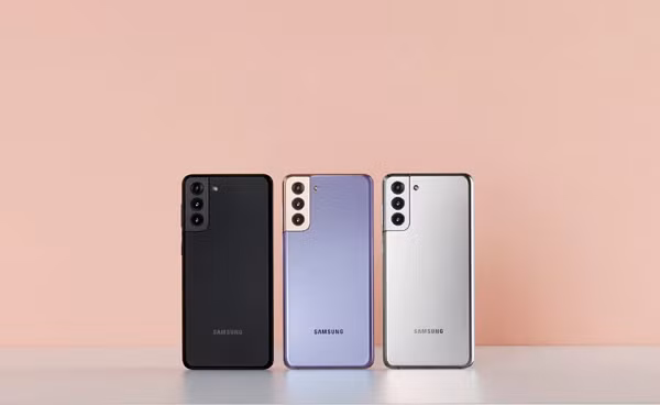 Tiêu chuẩn IP68 cao nhất trên smartphone cũng được tích hợp trong Galaxy S21 series để bạn tha hồ bơi với máy không lo hỏng, miễn là đừng lặn sâu hơn 1.5 mét trong thời gian quá dài. Tuy nhiên, giá thành khá cao vì đây là dòng smartphone cao cấp từ 20.990.000 đồng.