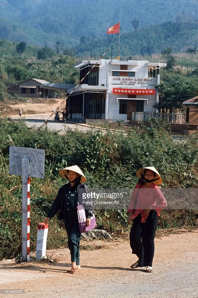 Cửa khẩu Lao Bảo, Quảng Trị năm 1991.