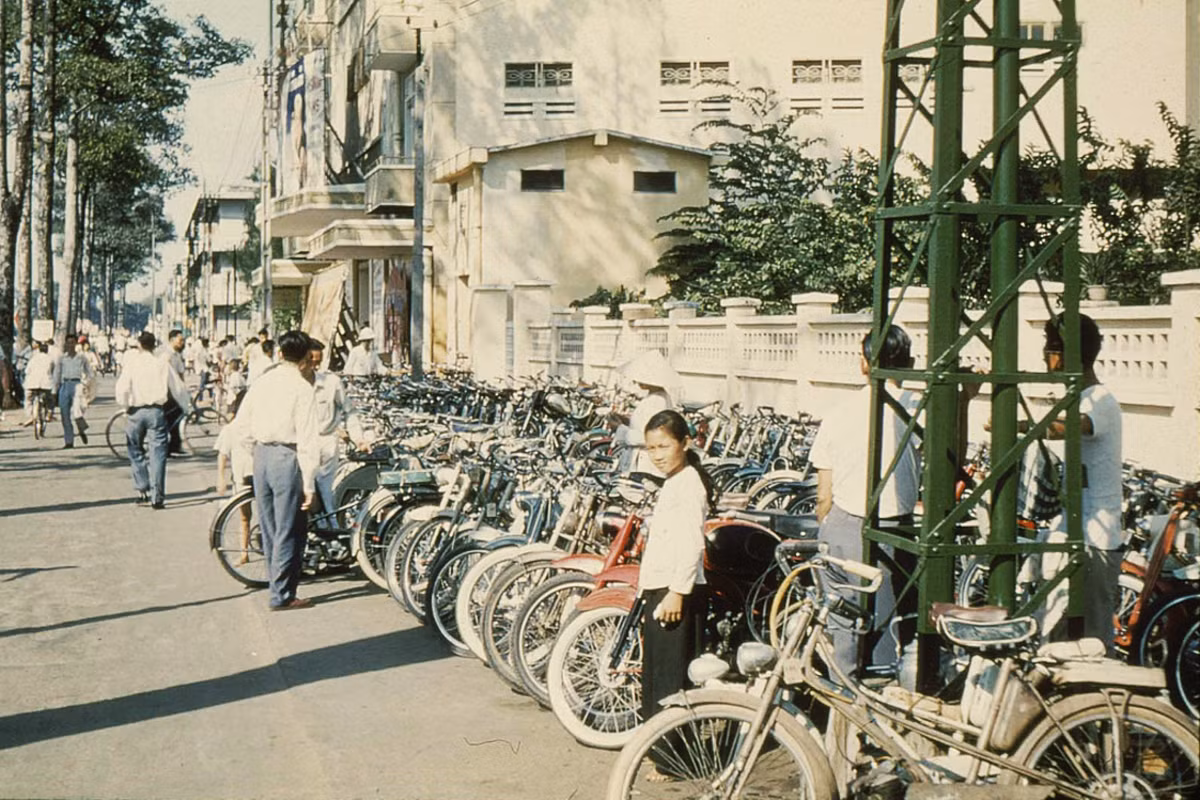 Sài Gòn 1956 - rạp cinéma Đại Nam đường Trần Hưng Đạo.