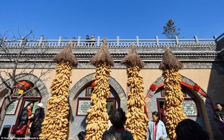 Bên cạnh đó, chúng còn có khả năng cách âm và chống động đất.