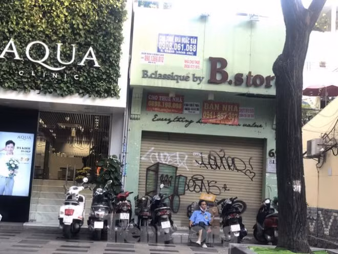 Kinh doanh ế ẩm, quán xá ở Sài Gòn thi nhau dẹp tiệm - Hình 9 Kinh doanh e am, quan xa o Sai Gon thi nhau dep tiem-Hinh-9