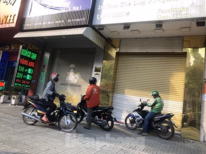Kinh doanh ế ẩm, quán xá ở Sài Gòn thi nhau dẹp tiệm - Hình 3 Kinh doanh e am, quan xa o Sai Gon thi nhau dep tiem-Hinh-3