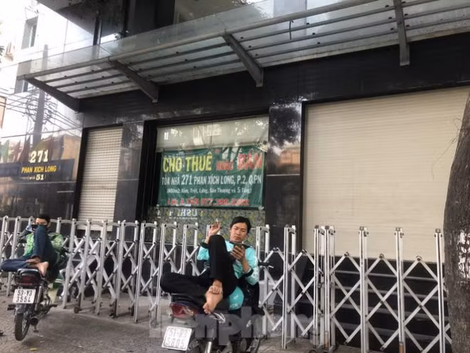 Kinh doanh ế ẩm, quán xá ở Sài Gòn thi nhau dẹp tiệm - Hình 12 Kinh doanh e am, quan xa o Sai Gon thi nhau dep tiem-Hinh-12