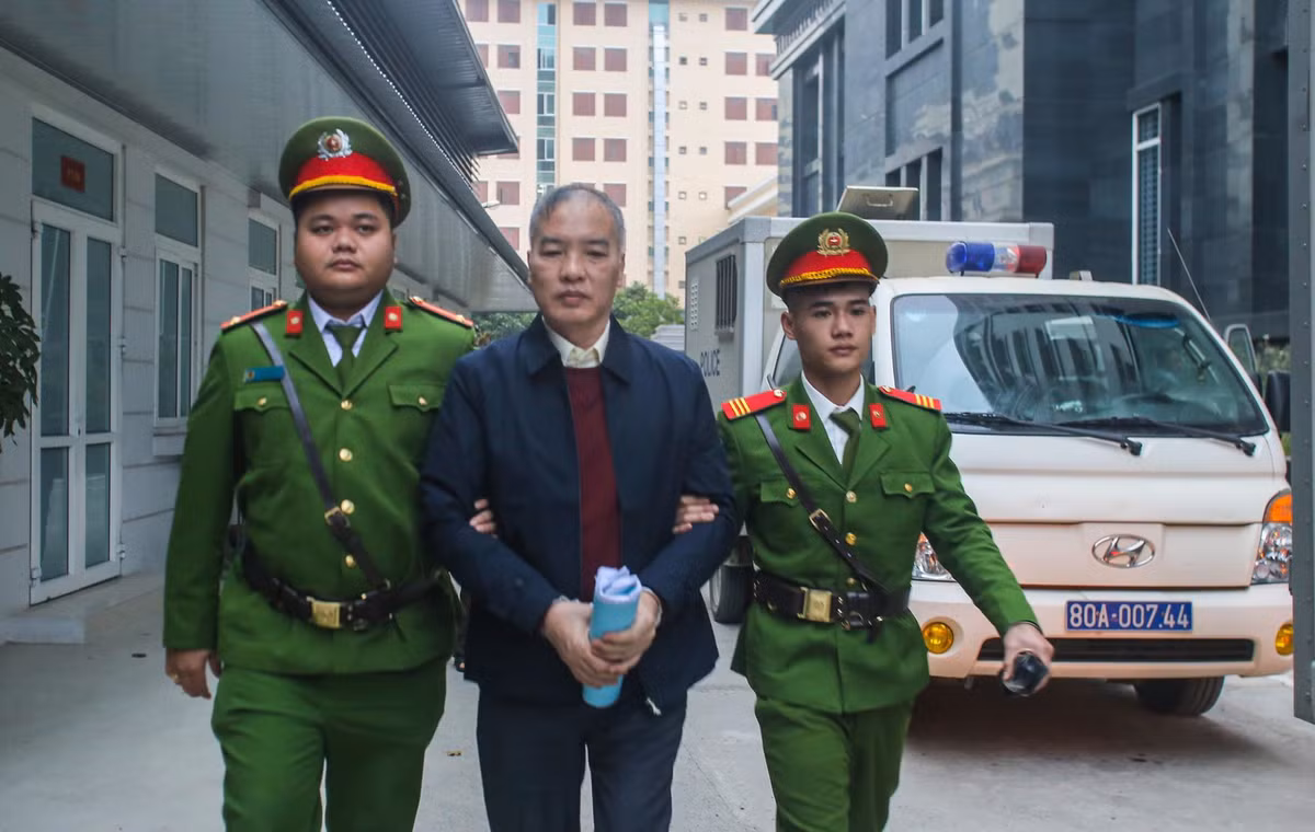 Vu AVG: Cuu Chu tich HDTV MobiFone Le Nam Tra bi tuyen 23 nam tu