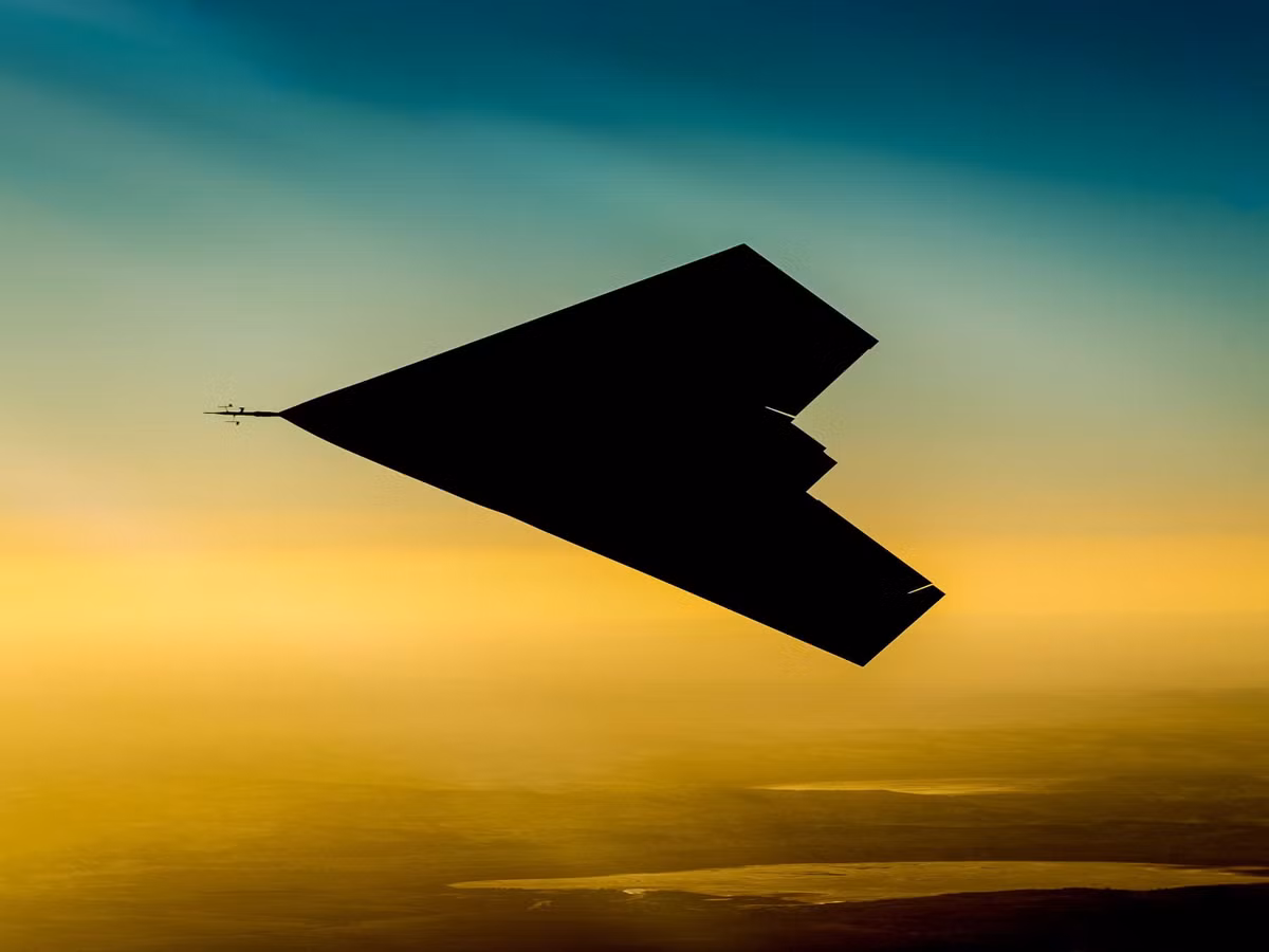 Ngoài ra, RAF có thể trang bị số lượng lớn UAV chiến đấu tàng hình Taranis thay cho các máy bay có người lái. Tóm lại, vào năm 2030, RAF có khoảng 300 máy bay chiến đấu, để trở thành lực lượng không quân mạnh nhất Tây Âu.