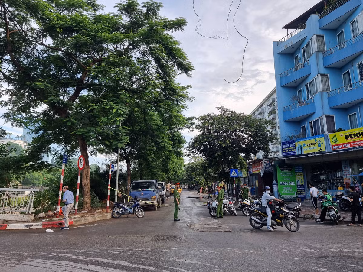Hiện vụ cháy lớn tại một quán karaoke, 3 cảnh sát PCCC tử vong đang được cơ quan chức năng điều tra, làm rõ. 