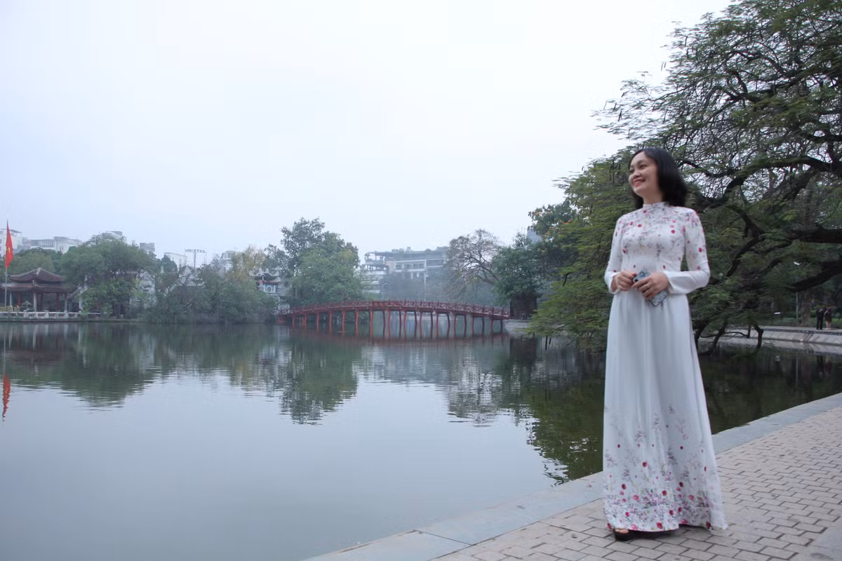 Hoạt động này nhằm lan tỏa nét đẹp của tà áo dài, góp phần giữ gìn phát huy di sản văn hóa, tôn vinh giá trị của trang phục áo dài truyền thống trong nếp sống xã hội hiện đại.