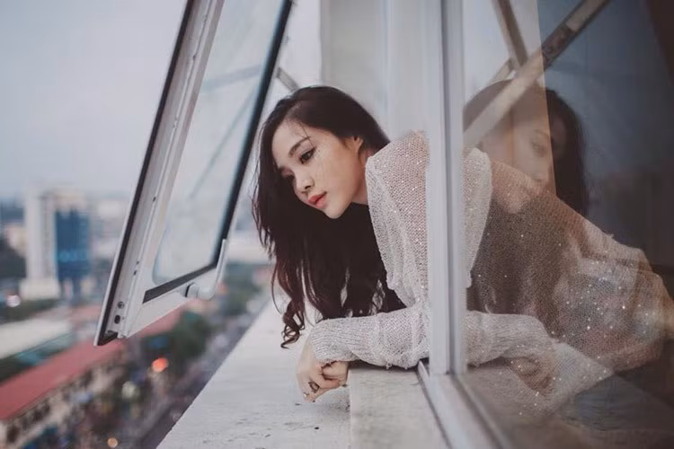 Trở lại chuyện cưới hỏi của mình, hot girl Hạ Long tiết lộ đám hỏi diễn ra vào ngày 3/11 vừa qua đã khiến chính bản thân cô cảm thấy rất ngạc nhiên, bất ngờ. Không hề thích sự rườm rà, phô trương, tốn kém nhưng với những gì Hải Trung đã làm, Thái Giang vẫn rất cảm kích trước sự chu đáo của chồng sắp cưới cũng như toàn thể gia đình nhà trai.
