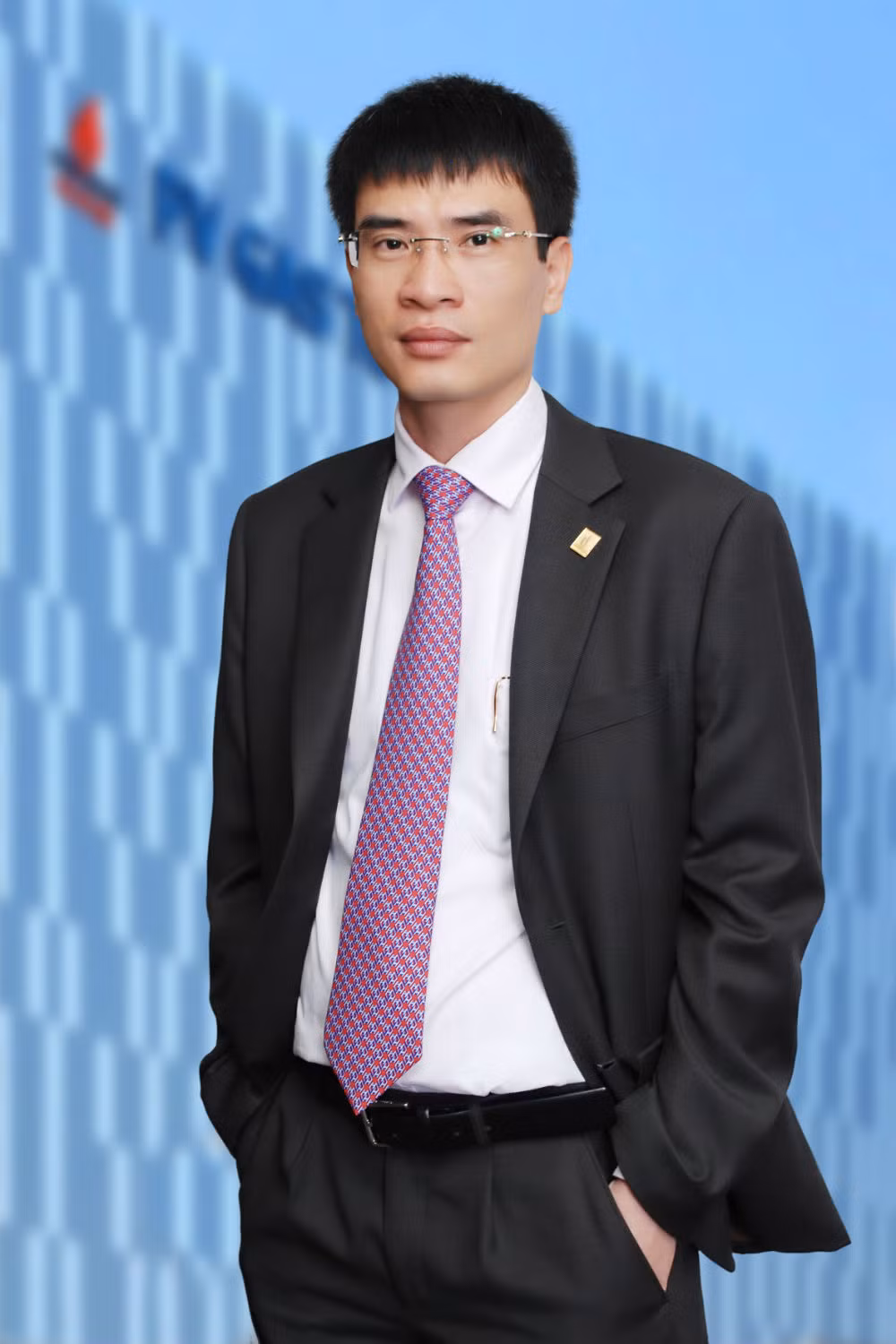 Ho so TGD PV GAS Duong Manh Son: Di len tu ky su tau bien