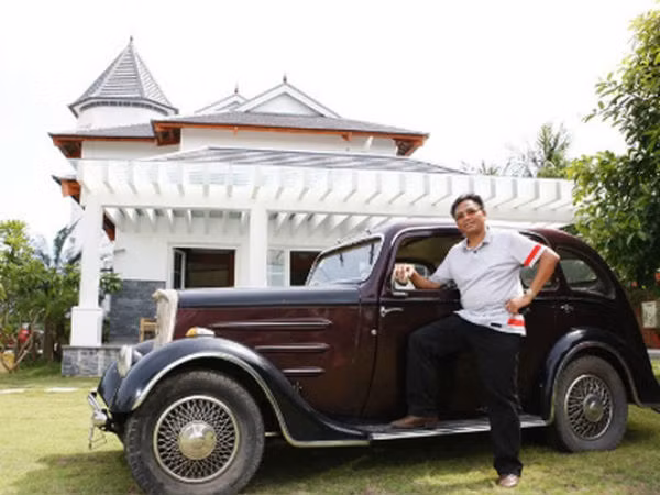 Vị đại gia xứ Thanh cũng từng gây xôn xao dư luận khi có ý định thành lập công ty taxi hàng không để phục vụ khách du lịch và dùng để cứu hộ cứu nạn trong địa bàn phức tạp và không thuận lợi về giao thông. Ảnh: Internet