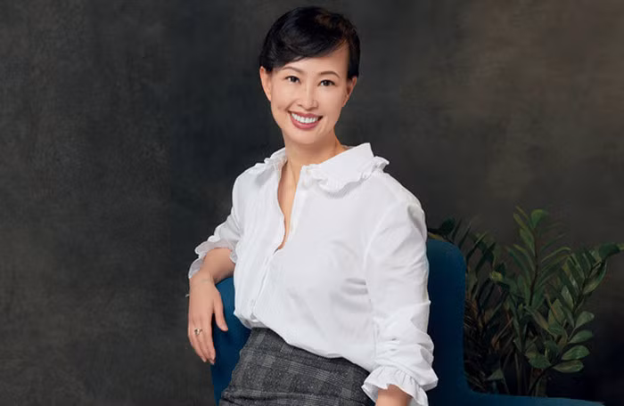 Là một trong những "bóng hồng" của Thương vụ bạc tỷ, Shark Thái Vân Linh gây ấn tượng bởi những lời khuyên vô cùng thực tế như chuyện giờ giấc làm việc của nhân viên, việc lấy chồng muộn...