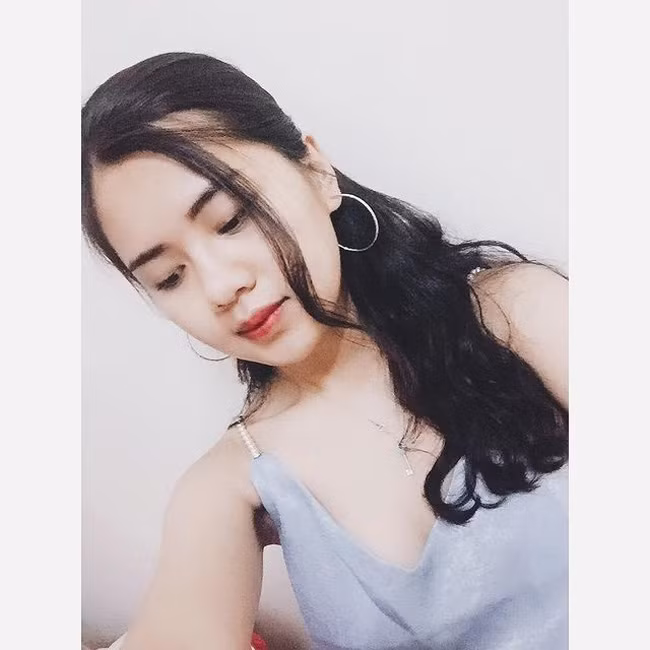 Anh thường dành cho cô vợ hoa khôi những món quà bất ngờ nhân dịp đặc biệt.