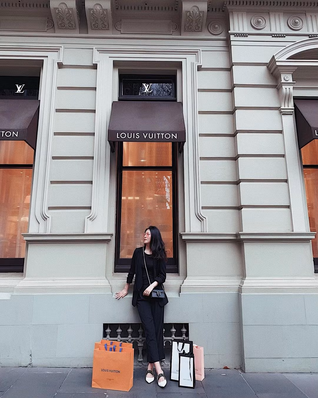 Rich kid trích lại chia sẻ của Hoa hậu Hương Giang và cho biết mình đồng quan điểm với nàng Hậu. Theo đó, Hương Giang chọn yêu một chàng trai giàu vì: "Người thông minh chưa chắc đã giàu nhưng người giàu thì khả năng cao là người thông minh, nên tôi chọn người giàu".