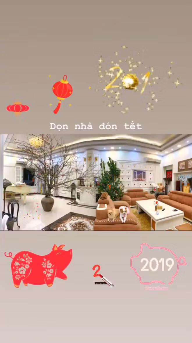 Cô nàng cũng khoe ảnh căn nhà được trang hoàng lung linh để đón Tết. Nguồn ảnh: FBNV, Instagram