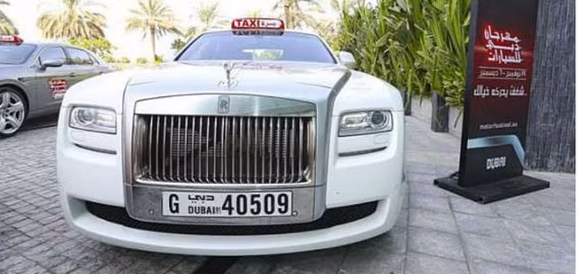 Taxi cũng phải là xe hạng sang.
