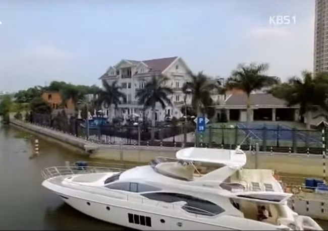 Muon lap hang hang khong, “vua hang hieu” Jonathan Hanh Nguyen so huu gia san khung the nao?-Hinh-4