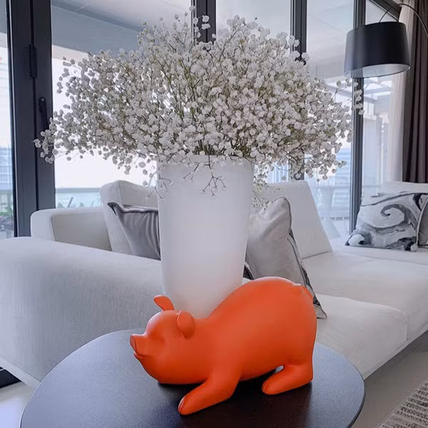 Vì vậy, gia đình nàng Hậu thiết kế hệ cửa kính cực lớn.