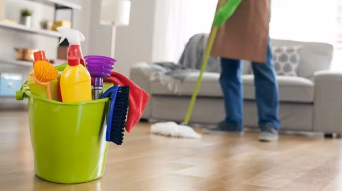 Do đó, chị em nên chia việc dọn dẹp thành từng công việc nhỏ, dọn dẹp dàn trải trong tuần cuối năm.