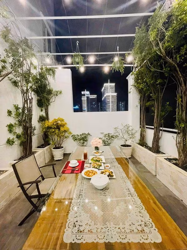 Cơ ngơi nguy nga như cung điện của mỹ nhân Việt Co ngoi nguy nga nhu cung dien cua my nhan Viet