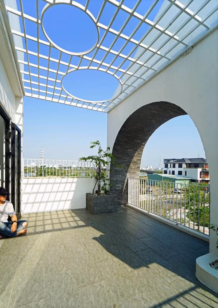 Khu vực sân thượng thiết kế bắt mắt.