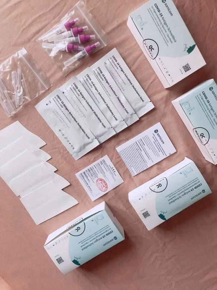 Kit test nhanh COVID-19 bang nuoc bot tran lan... coi chung 
