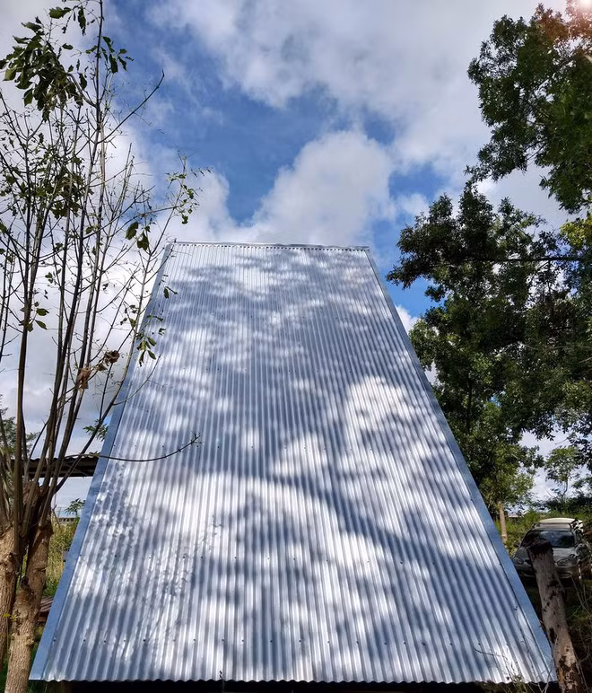 Hệ thống thoát nước thải được xử lý bằng bể sinh học. Nguồn ảnh: Archdaily.
